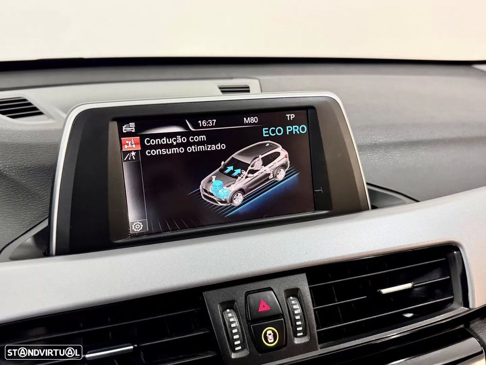 BMW X1 18 d sDrive Auto xLine - 30
