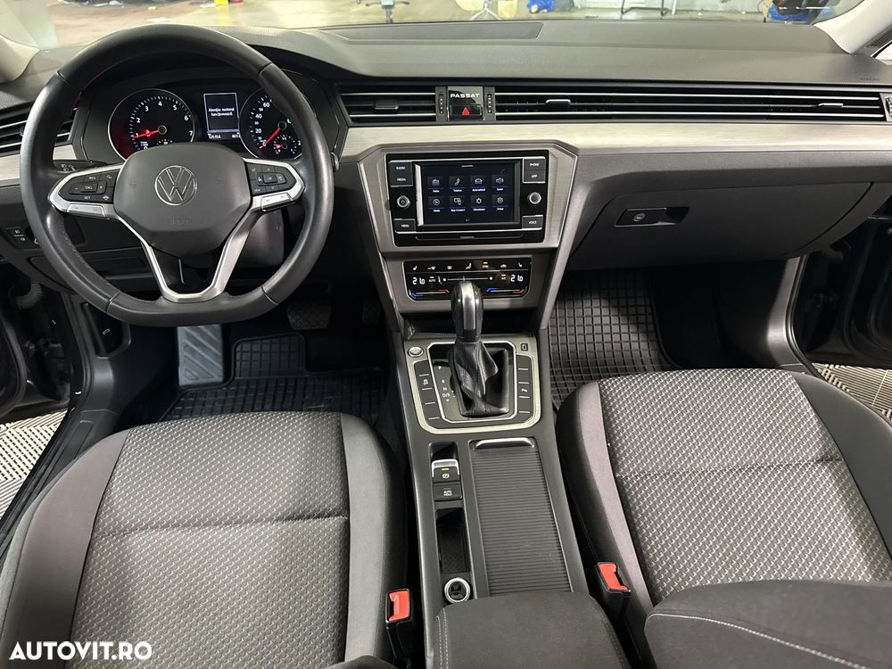 Volkswagen Passat - 10