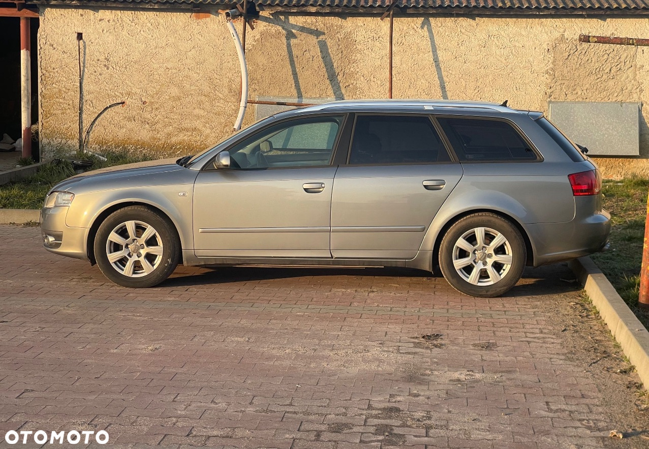 Audi A4 Avant 2.0 TDI Multitronic - 9