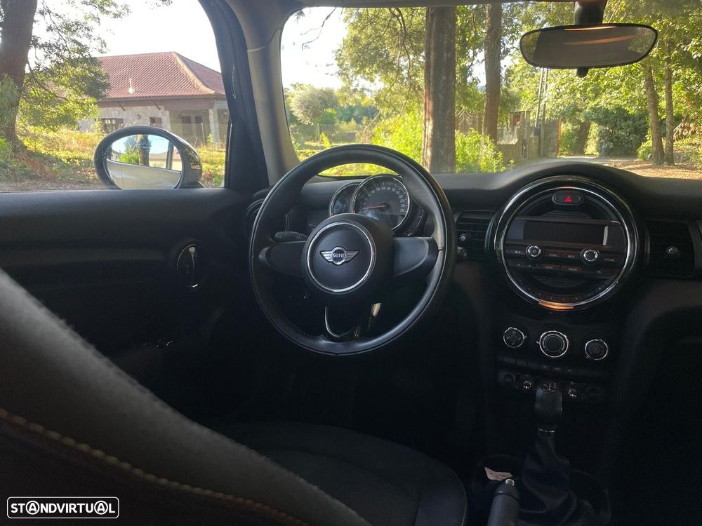 MINI 5 Portas Cooper D Aut. - 10