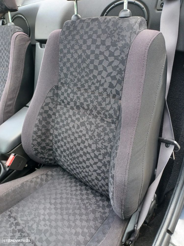 MG MGF 1.8 - 21