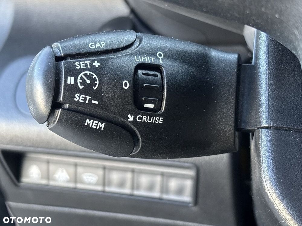 Toyota Proace City Verso Long 1.5 D-4D Family - 32