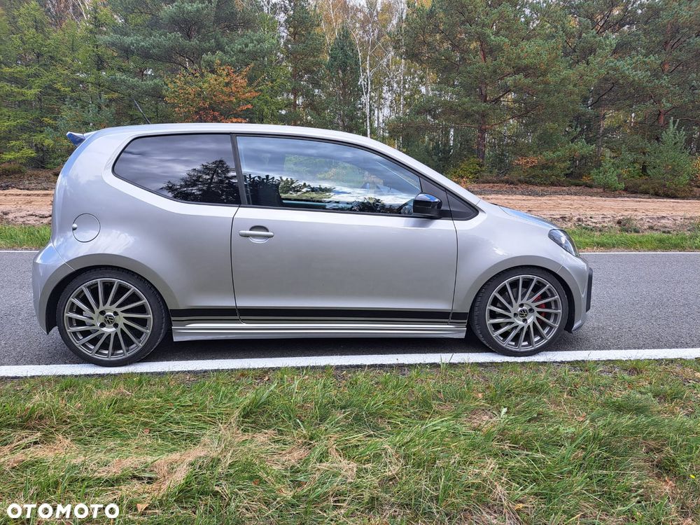 Volkswagen up! GTI - 20