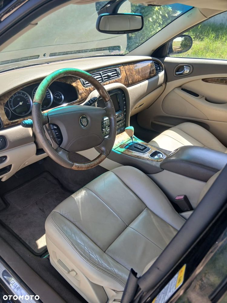 Jaguar S-Type 3.0 V6 Executive - 12