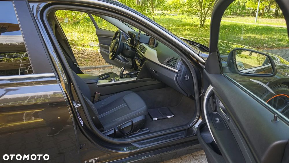 BMW Seria 3 320d Efficient Dynamics Edition - 10