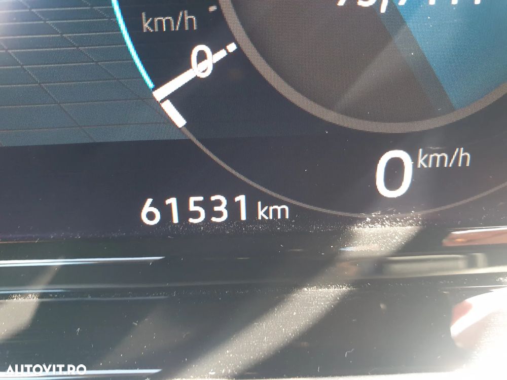 Volkswagen Golf 1.0 eTSI DSG MHEV Life - 35
