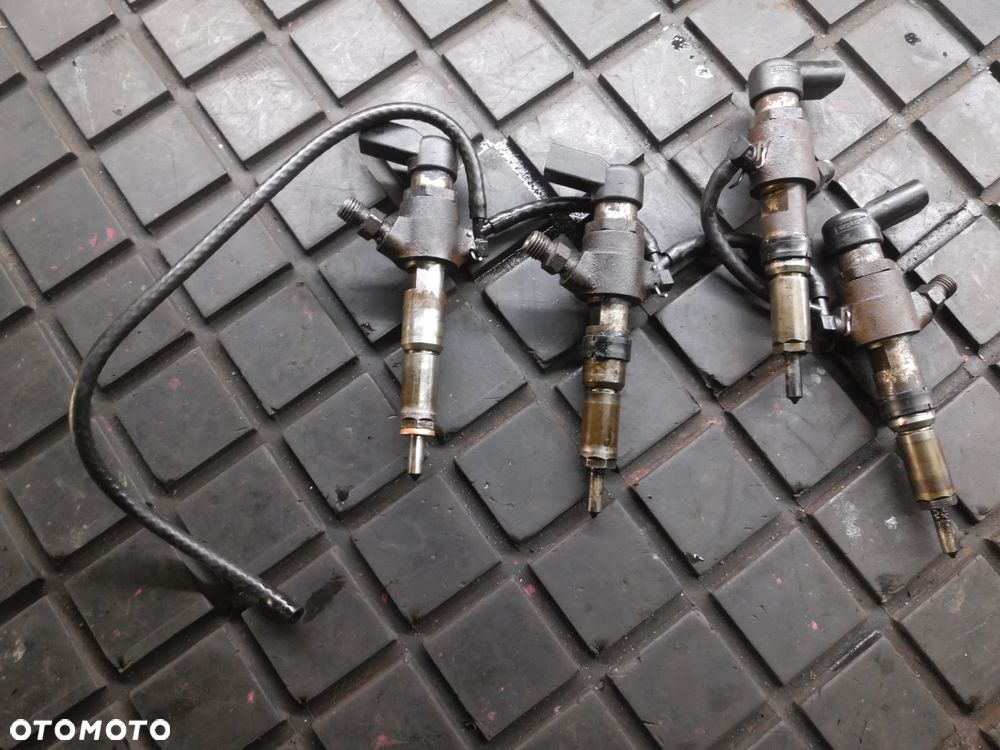 WTRYSKI WTRYSKIWACZE KOMPLET 1.4 TDCI FORD FIESTA MK6 FUSION MAZDA 9655304880 - 1