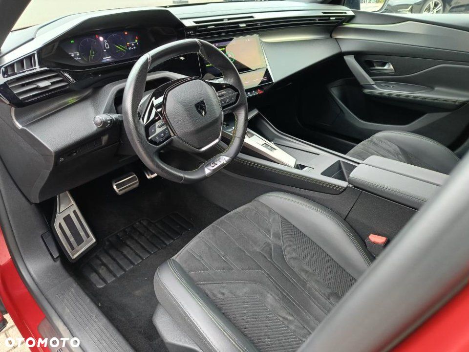 Peugeot 408 - 9