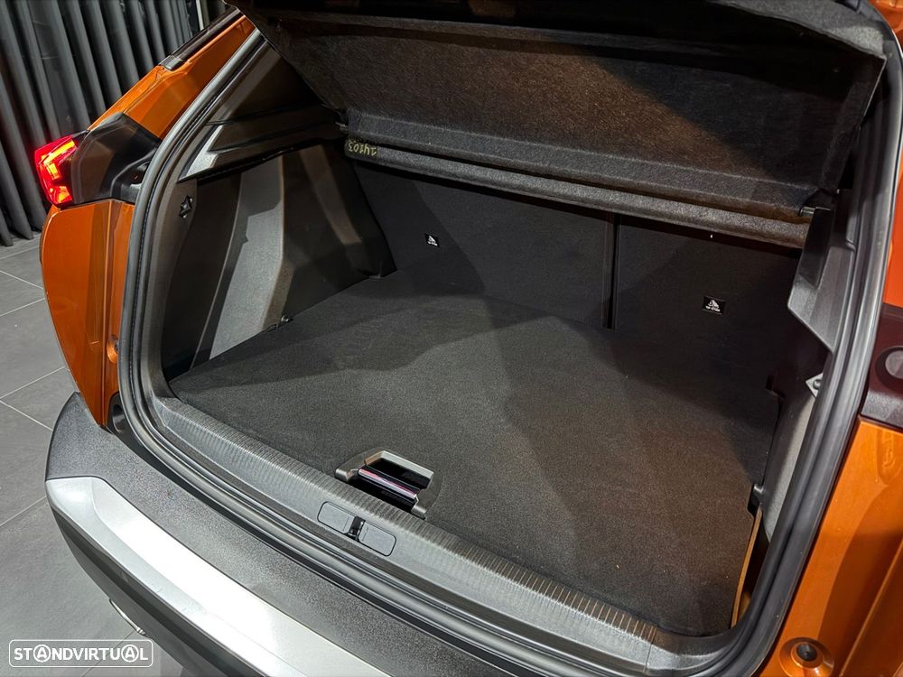 Peugeot 2008 1.2 PureTech Allure EAT8 - 40