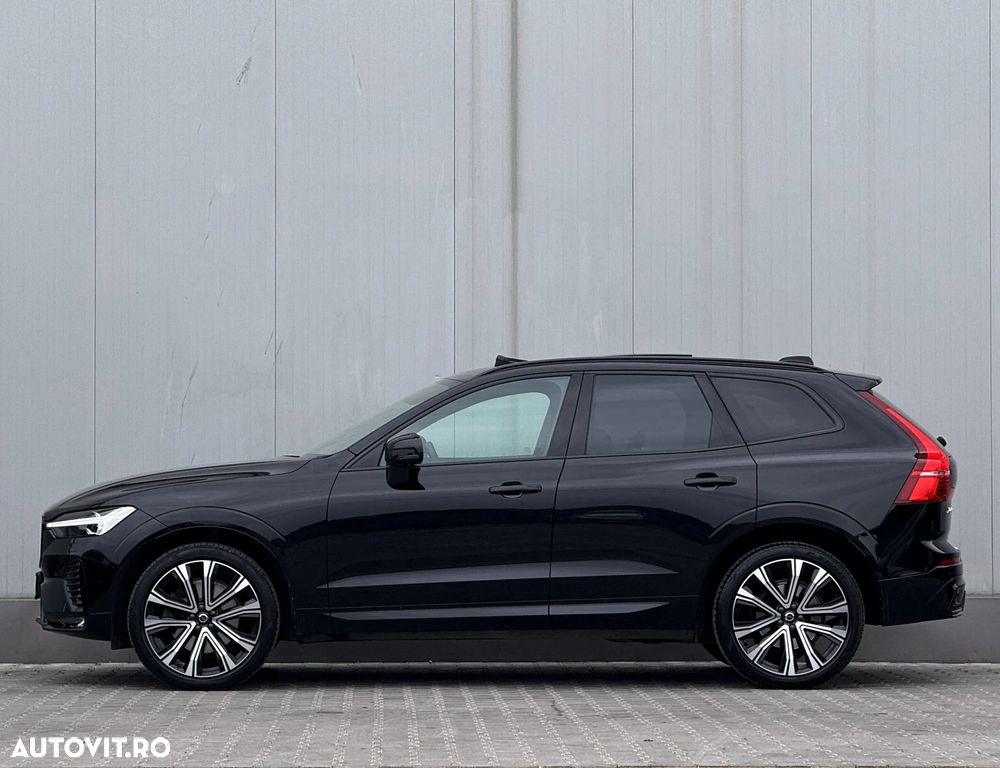 Volvo XC 60 B4 D AWD Plus Dark - 11