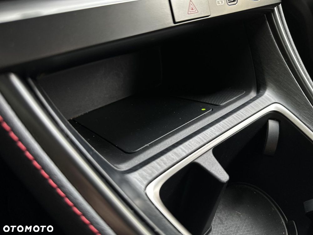 Lexus LBX 1.5 Hybrid Emotion - 24