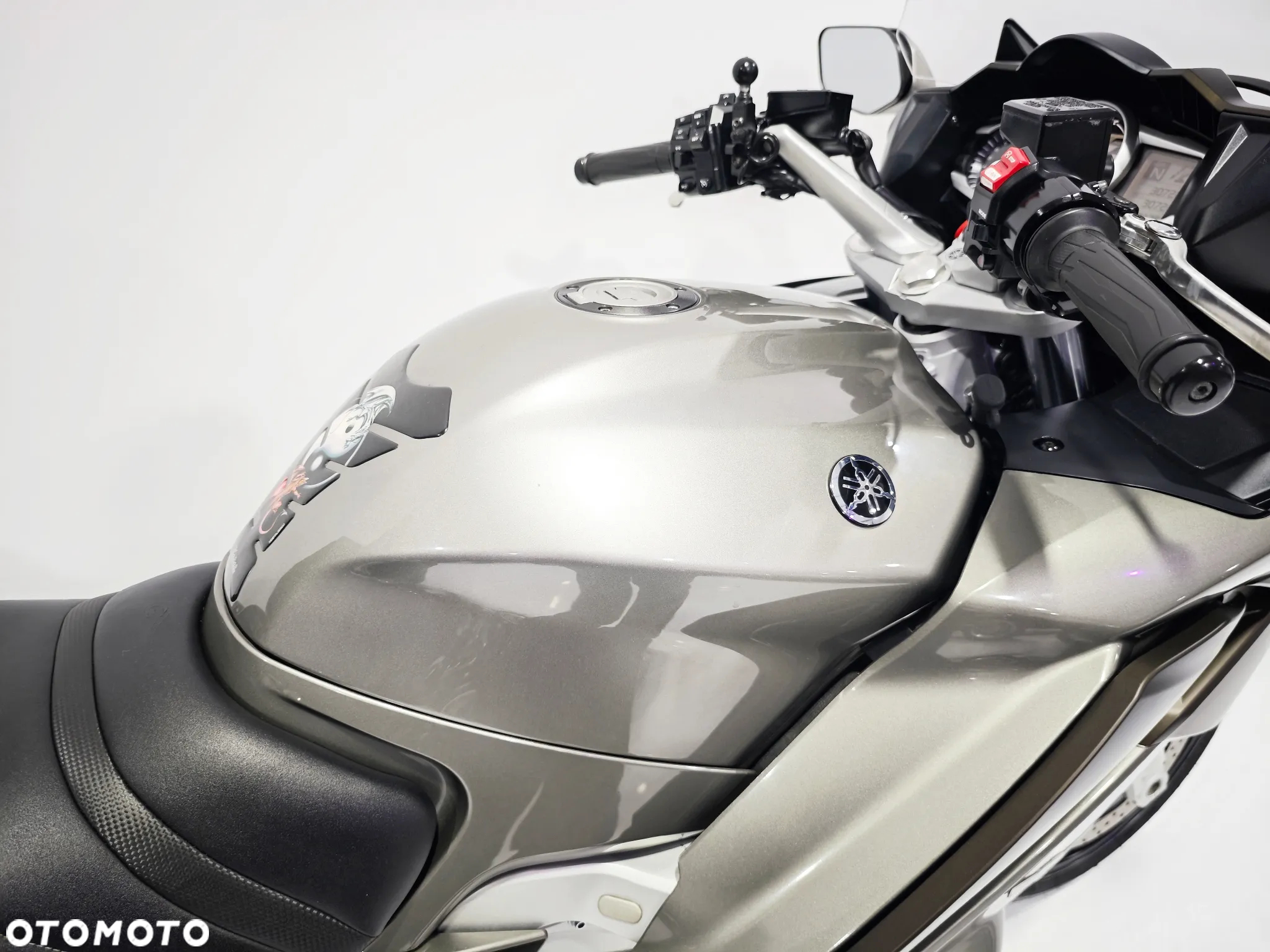 Yamaha FJR - 14