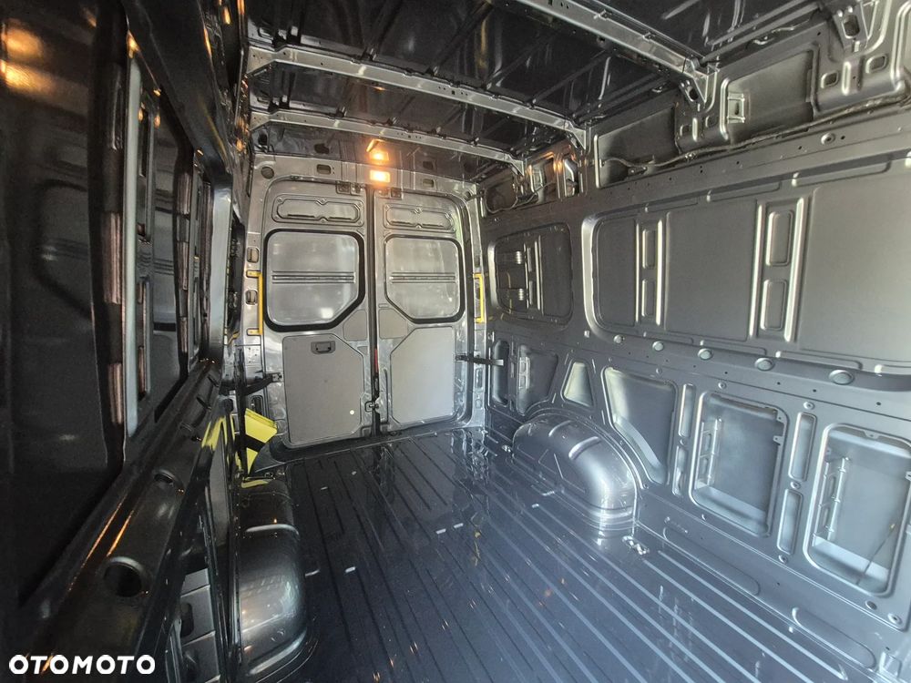 Volkswagen Crafter 35 - 16