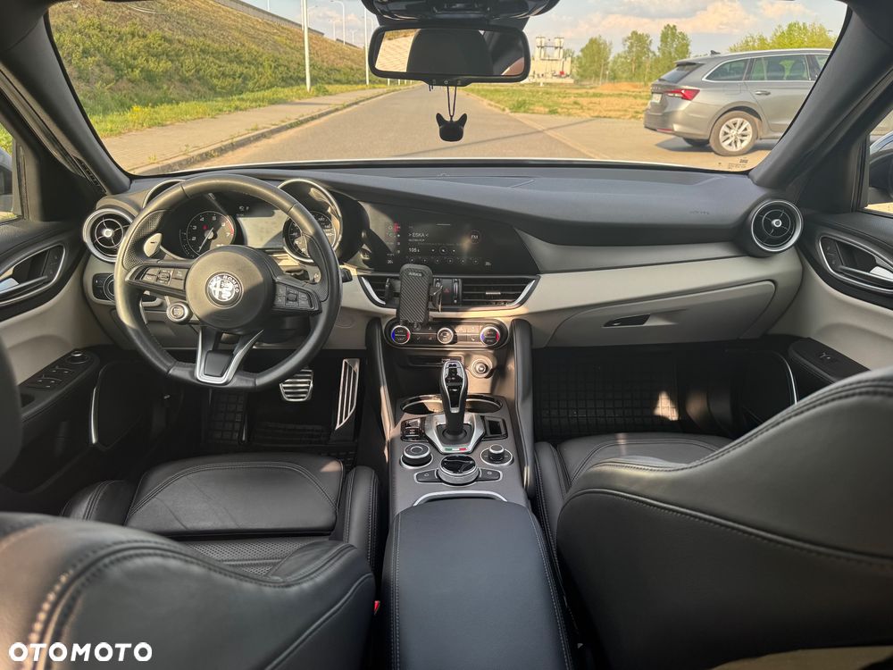 Alfa Romeo Giulia 2.0 Turbo Veloce - 16