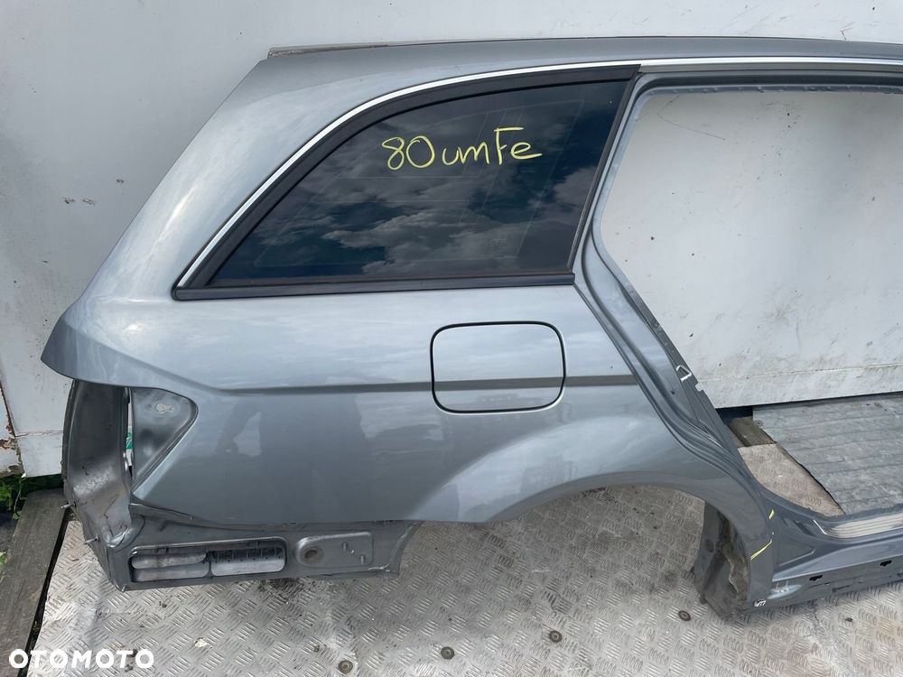 Blotnik cwiartka poszycie prawy tyl Mercedes W204 792U C792 Kombi 80umFe - 2