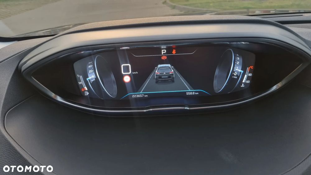 Peugeot 5008 BlueHDi 180 EAT8 GT Pack - 25