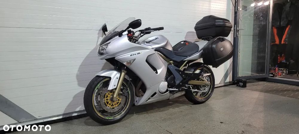 Kawasaki ER - 2