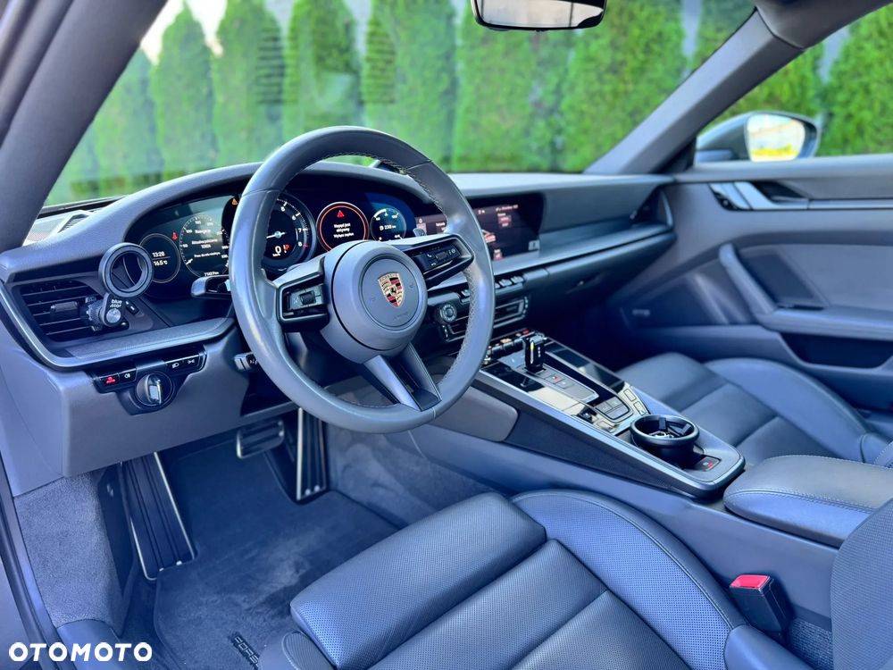 Porsche 911 Carrera 4S - 10
