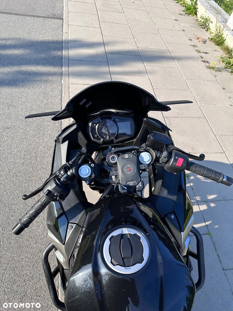 Kawasaki Ninja 400 - 11
