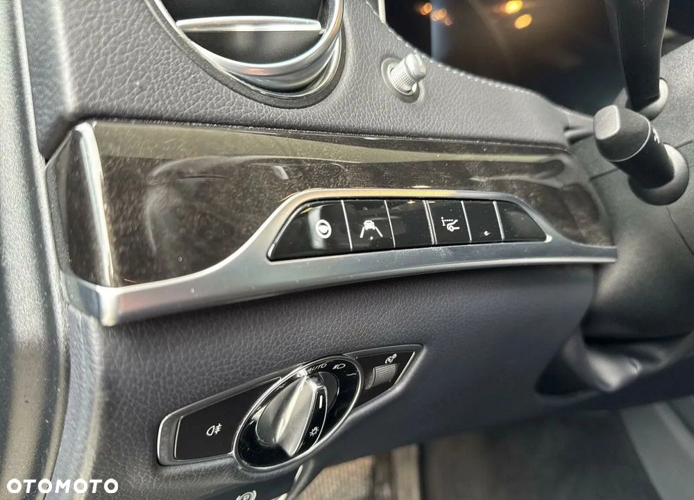 Mercedes-Benz Klasa S 400 d 4-Matic 9G-TRONIC - 16