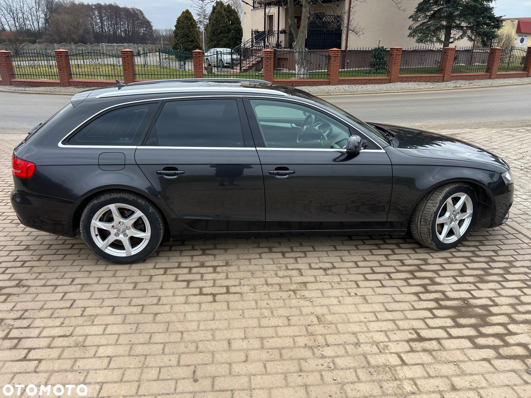 Audi A4 Avant 2.0 TDI DPF multitronic Attraction - 3