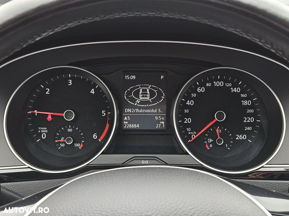 Volkswagen Passat 2.0 TDI DSG Comfortline - 16