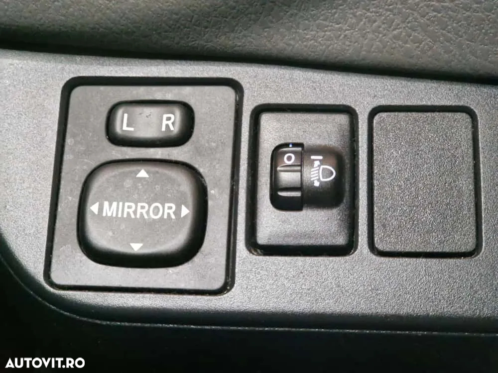 Toyota Yaris Hybrid 1.5 VVT-i Selection - 16