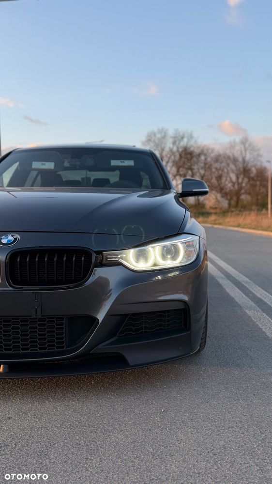 BMW Seria 3 335i M Sport - 1