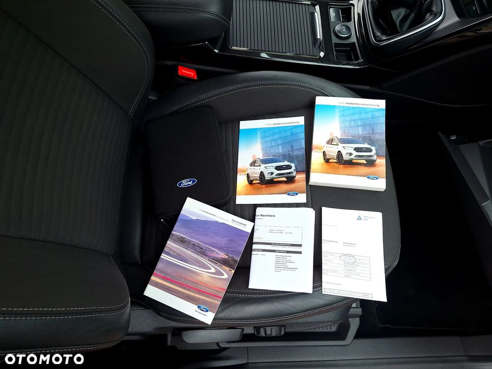 Ford Kuga 1.5 EcoBoost 2x4 Titanium - 32