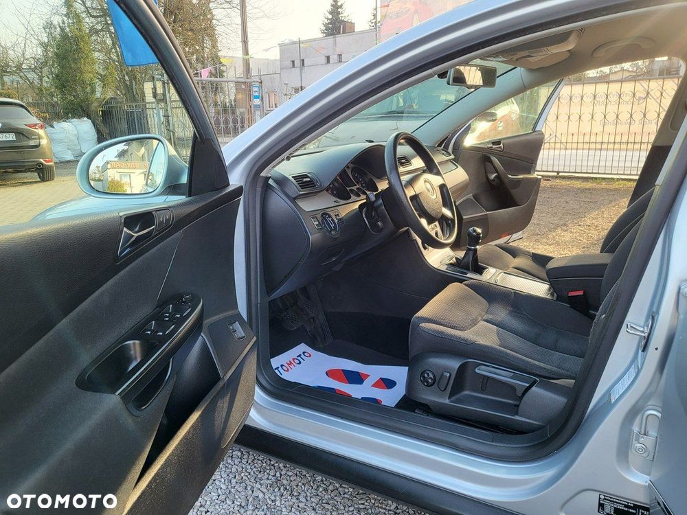 Volkswagen Passat - 14