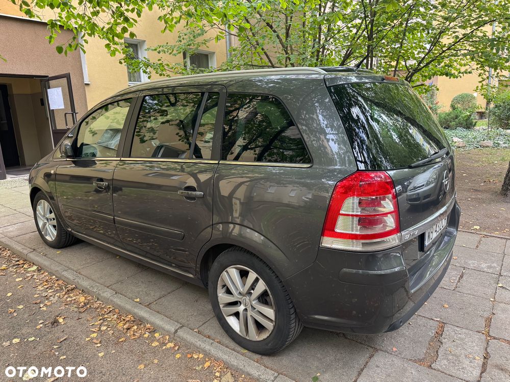 Opel Zafira 1.7 CDTI Cosmo EU5 - 9