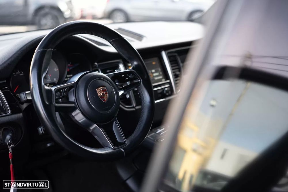 Porsche Macan S - 28