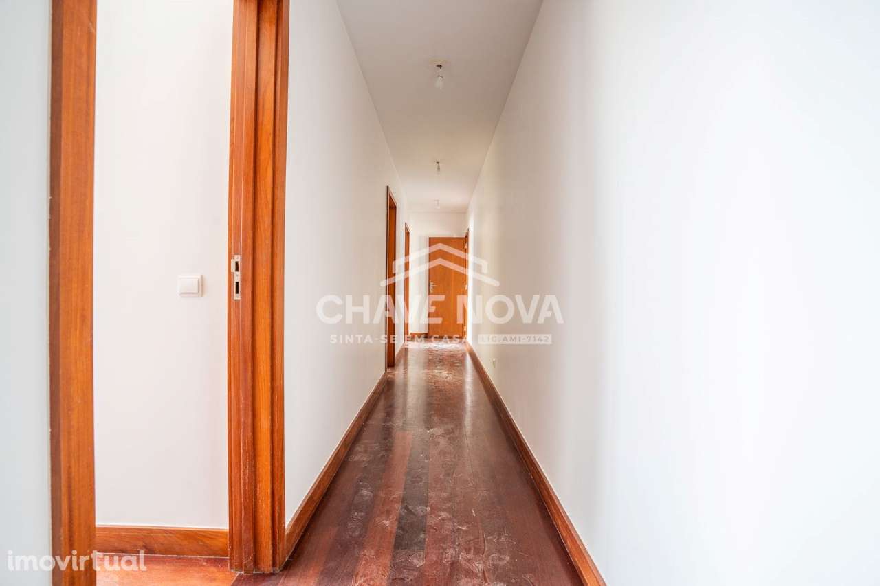 T4 Recuado c/ 2 Lugares de Garagem em Matosinhos Sul - Grande imagem: 4/23