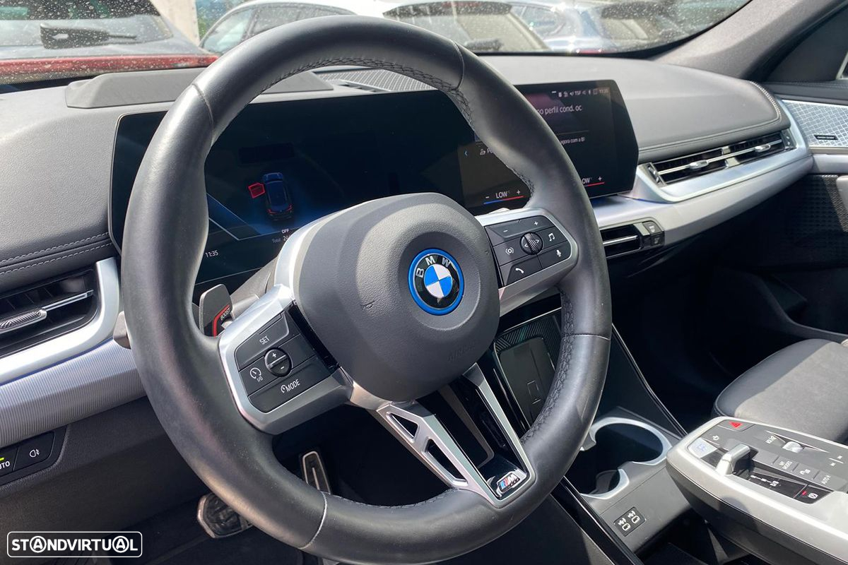 BMW iX1 xDrive30 Pack Desportivo M - 6