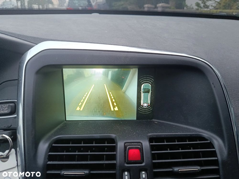 Volvo XC 60 D3 Geartronic Momentum - 10