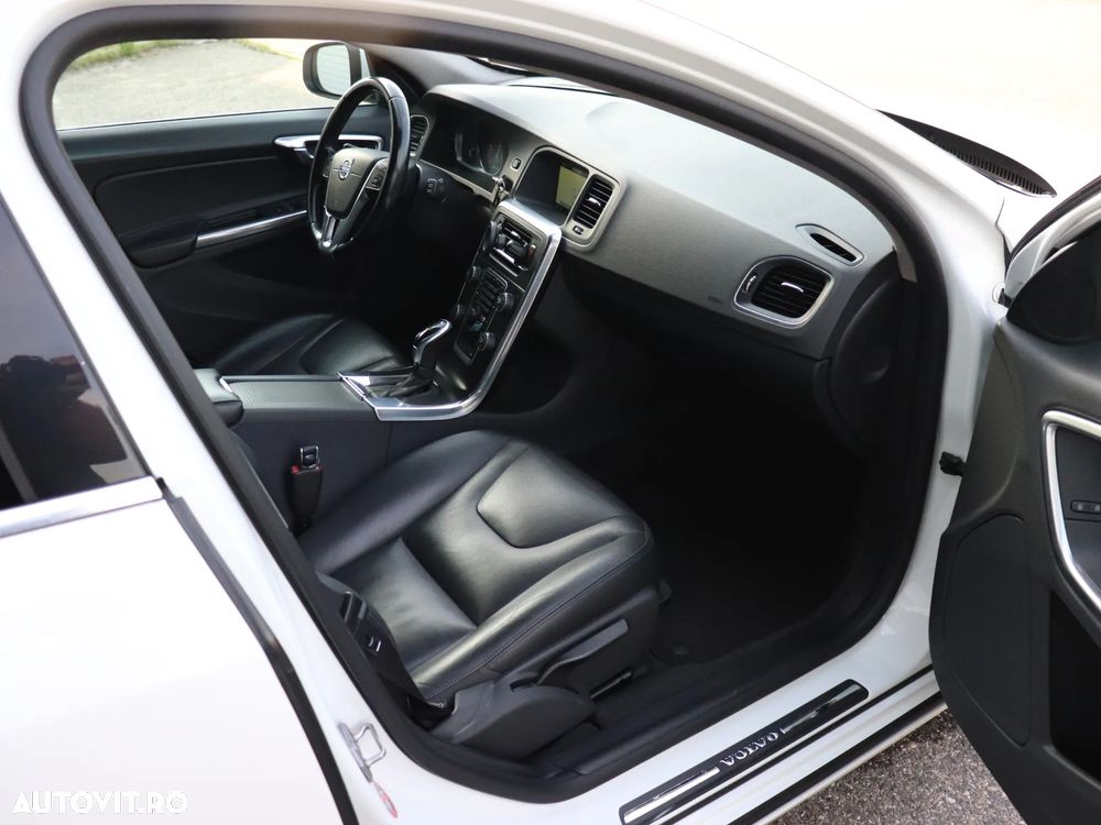 Volvo V60 D4 Geartronic Momentum - 3