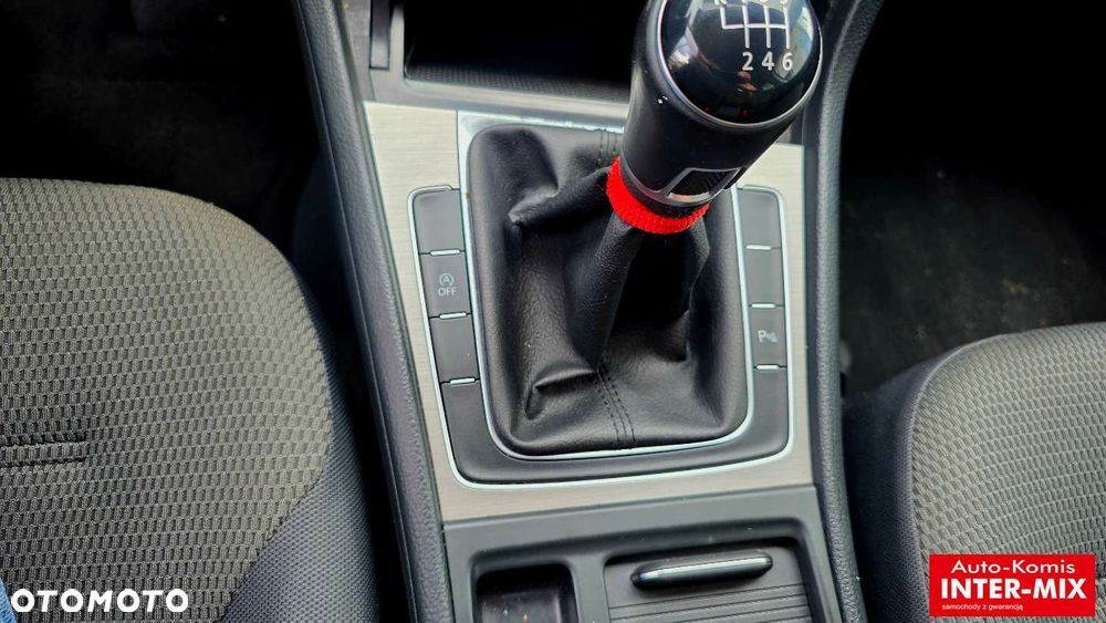 Volkswagen Golf - 28