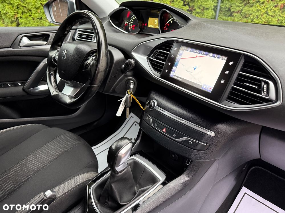 Peugeot 308 PureTech 110 Stop & Start Style - 8