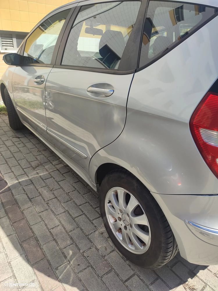 Mercedes-Benz A 180 CDI Elegance Automatic - 10
