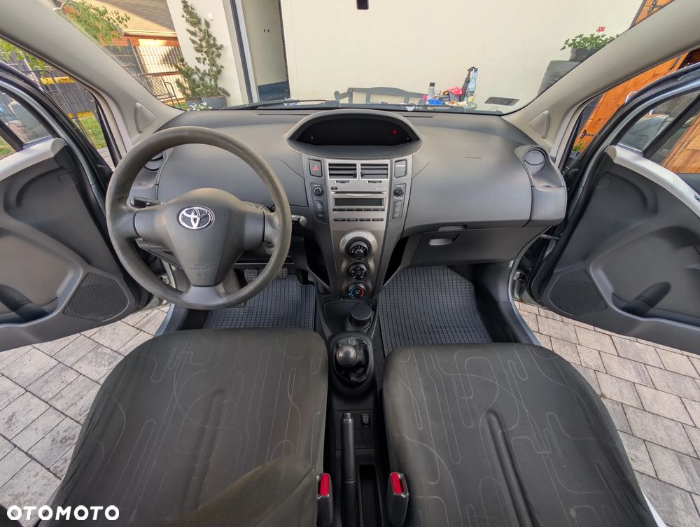 Toyota Yaris 1.4 D-4D Terra A/C - 24