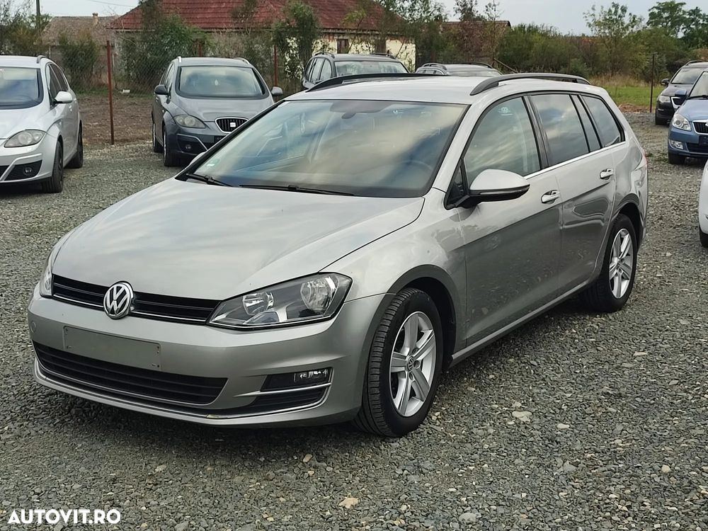 Volkswagen Golf - 1