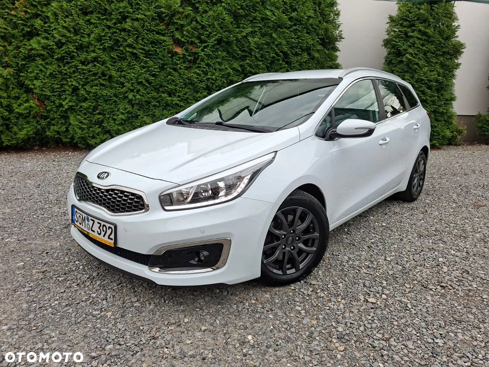 Kia Ceed 1.6 GDI DCT SW Platinum Edition - 36