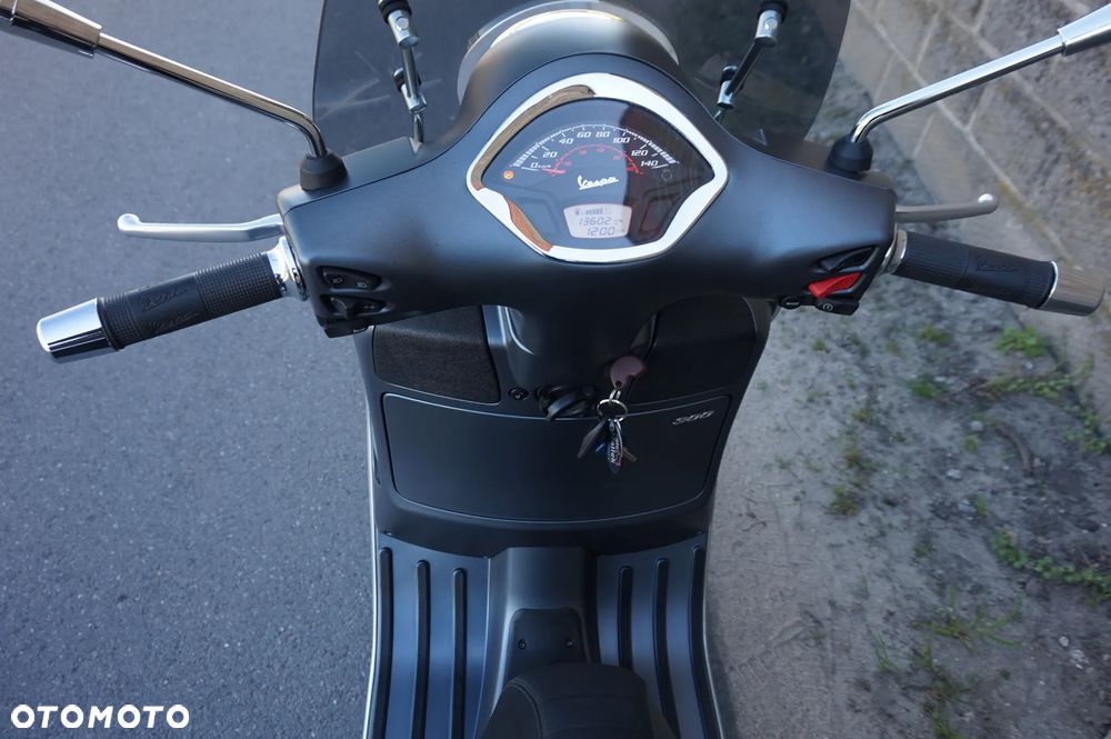 Piaggio Vespa - 16