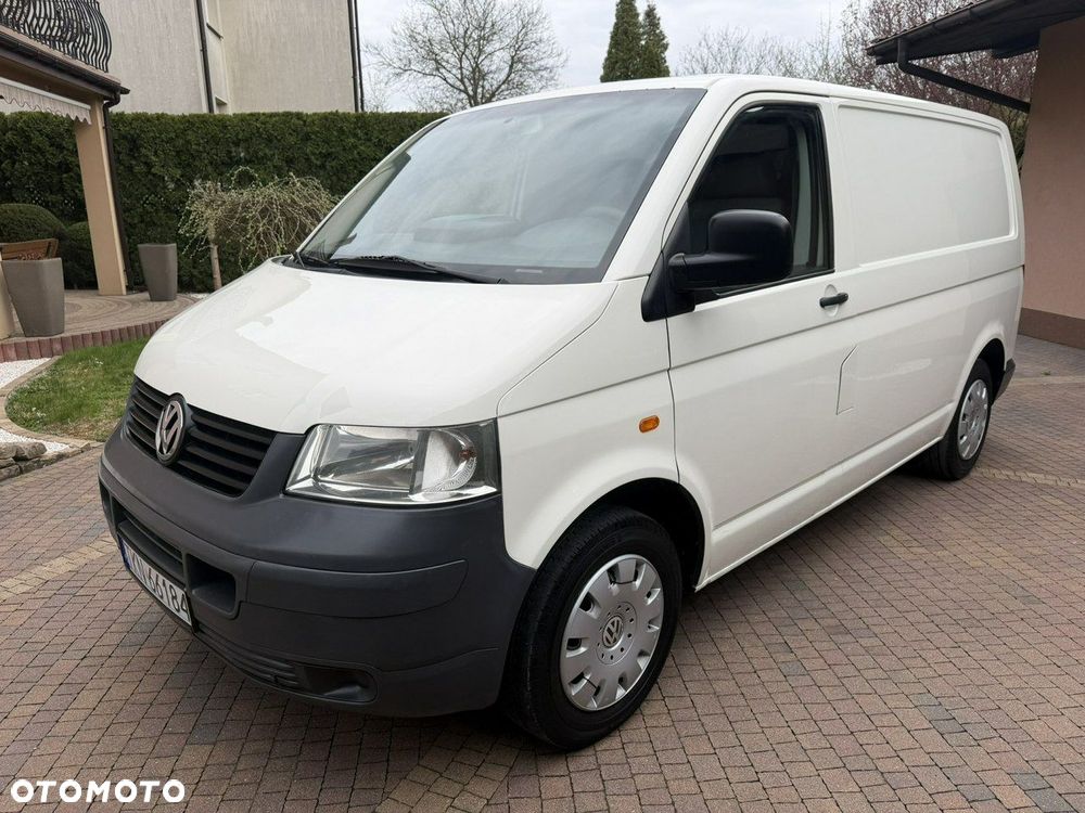 Volkswagen Transporter - 1