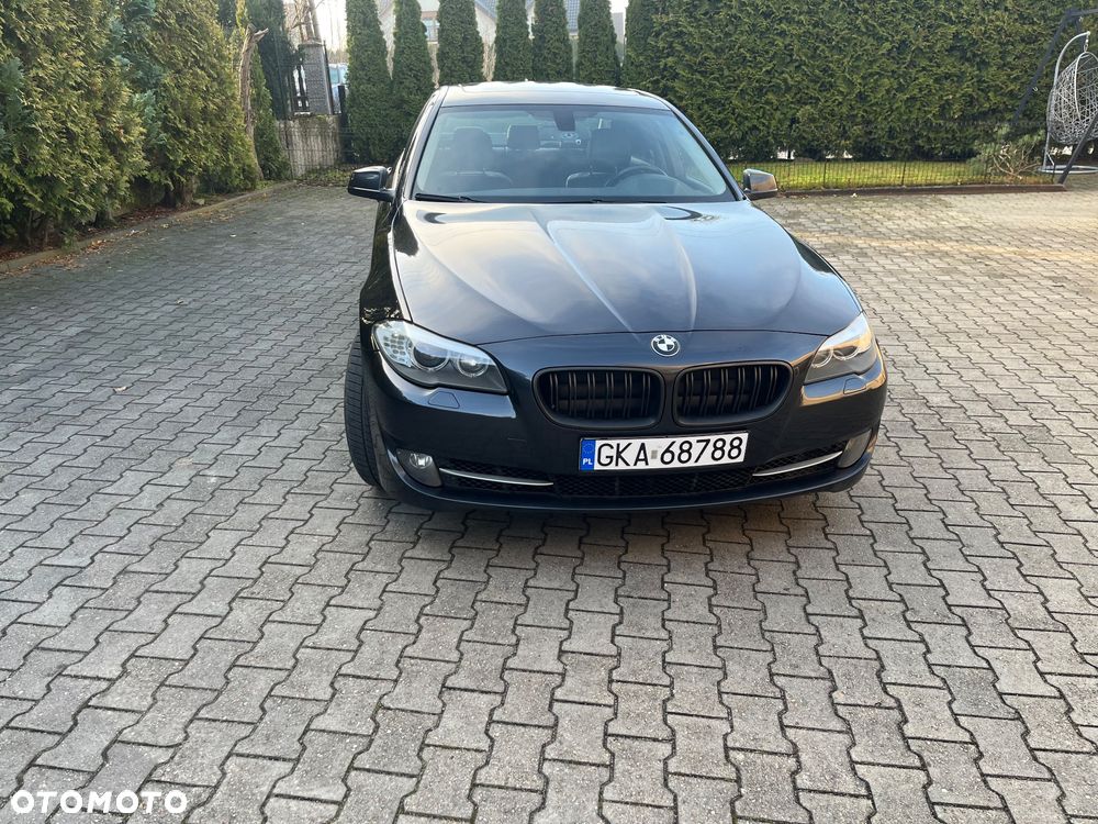 BMW Seria 5 528i xDrive - 1
