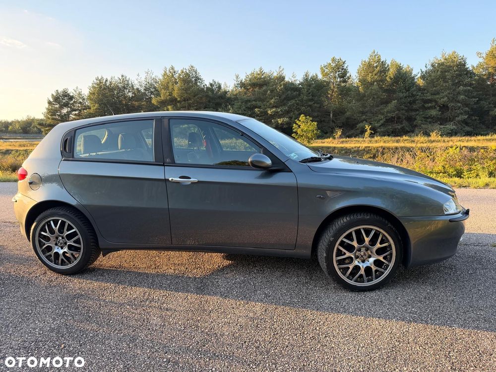 Alfa Romeo 147 - 18