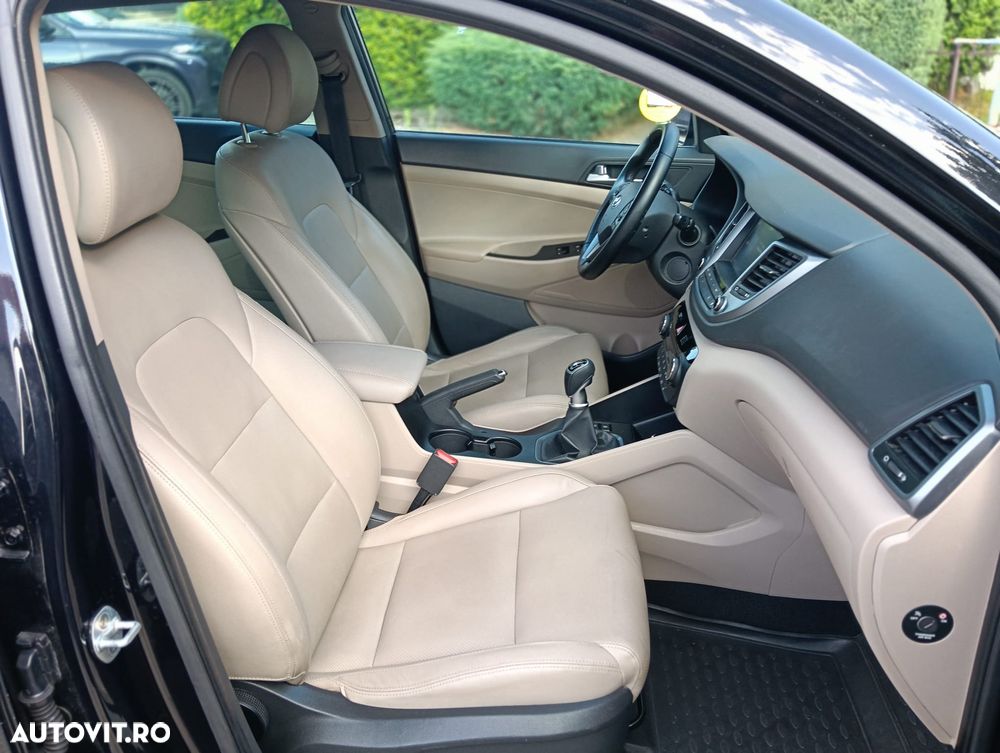 Hyundai Tucson blue 1.7 CRDi 2WD Style - 22