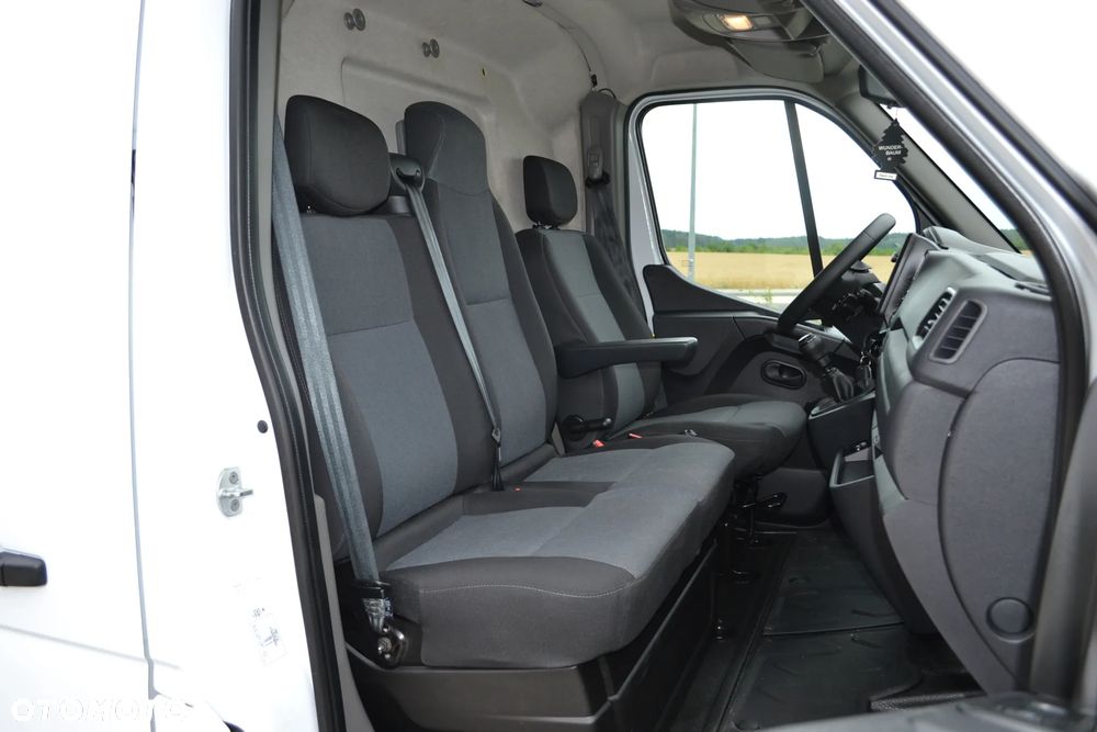 Renault Master - 25