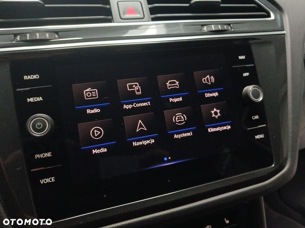 Volkswagen Tiguan - 19