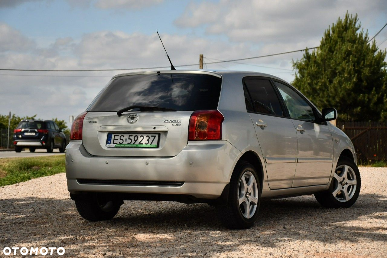 Toyota Corolla - 26